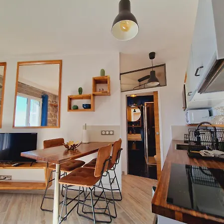 Incroyable T2 Plein De Charme Avec Balcon Vue à L'entrée D'ajaccio