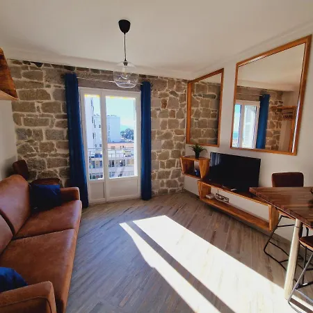 Incroyable T2 Plein De Charme Avec Balcon Vue à L'entrée D'ajaccio * Ajaccio (Corsica)