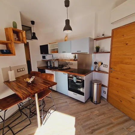 Incroyable T2 Plein De Charme Avec Balcon Vue A L'entree D'ajaccio * Ajaccio (Corsica)