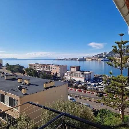 Appartement Incroyable T2 Plein De Charme Avec Balcon Vue à L'entrée D'ajaccio Ajaccio (Corsica)