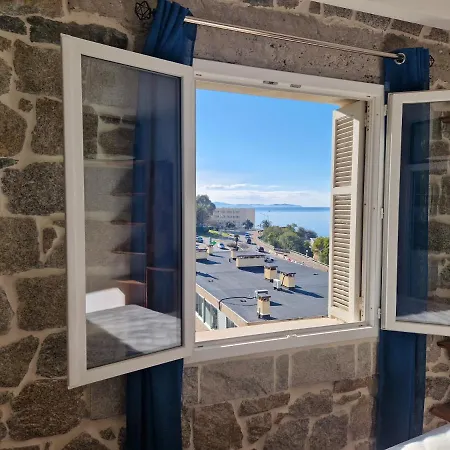 Incroyable T2 Plein De Charme Avec Balcon Vue à L'entrée D'ajaccio *