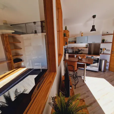 Lägenhet Incroyable T2 Plein De Charme Avec Balcon Vue A L'entree D'ajaccio *